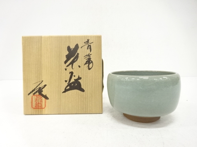 JAPANESE TEA CEREMONY / TEA BOWL CHAWAN / CELADON GLAZE / ARTISAN WORK